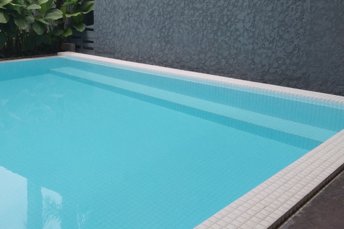 Socorrista en piscina